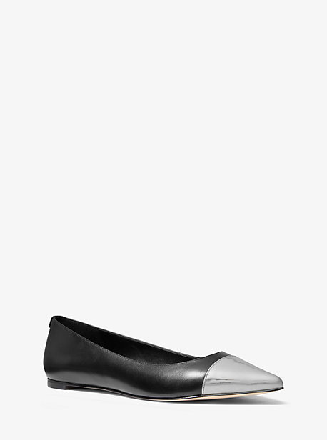 Chaussure plate Mila à bout pointu en cuir - NOIR/ARGENT(ARGENT) - Michael Kors