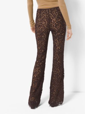 Pantal&oacute;n acampanado de encaje floral