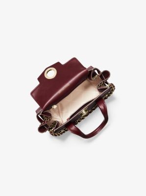 Tr&egrave;s petit sac &agrave; main Carmen en cuir Saffiano clout&eacute; &agrave; ceintures