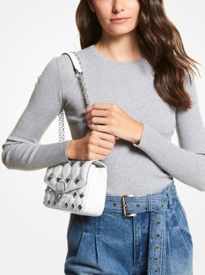Petit sac &agrave; &eacute;paule Soho en cuir verni matelass&eacute; et clout&eacute;