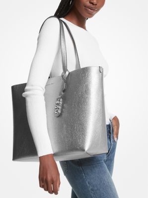 Wendbarer Shopper Eliza Extra-Large aus gekrispeltem Leder in Metallic-Optik