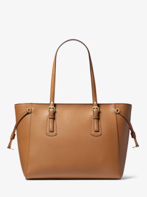 Bolso tote Voyager mediano de piel de grano cruzado in BELLOTA | Michael Kors