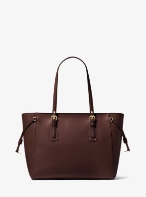 Bolso tote Voyager mediano de piel de grano cruzado in BAROLO | Michael Kors