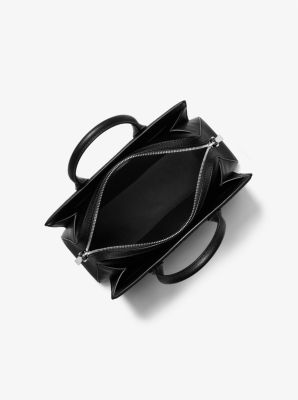 Bolso satchel Laila mediano con logotipo en relieve in NEGRO | Michael Kors