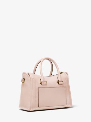 Bolso satchel Carine pequeño de piel granulada con tachuelas in ROSA CLARO | Michael Kors