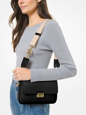 Bradshaw Medium Leather Messenger Bag | Michael Kors