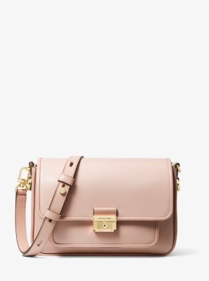 Bradshaw Medium Leather Messenger Bag image number 4