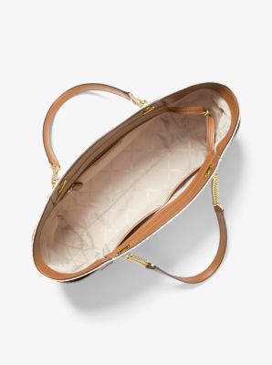 Jet Set Travel Large Logo Shoulder Bag