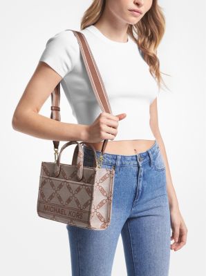 Messenger-Tasche Gigi Small aus Jacquard mit Empire-Logomuster image number 2