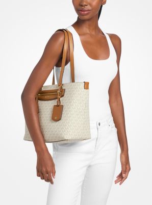 Jet Set Travel Medium Signature Logo Tote Bag in VANILLA/ACORN | Michael Kors