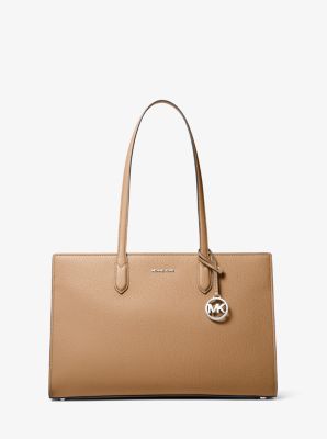 MK Texturierter Shopper Scarlett Medium - Braun