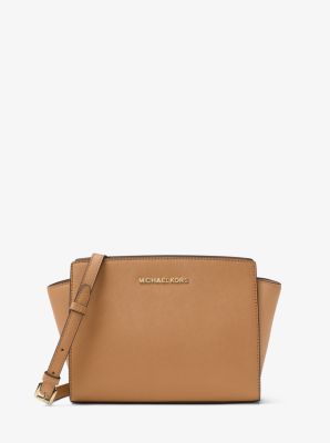 Descubrir 71+ imagen michael kors selma crossbody