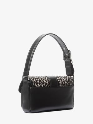 Bolso de hombro Colby mediano de pelo de becerro con estampado de leopardo