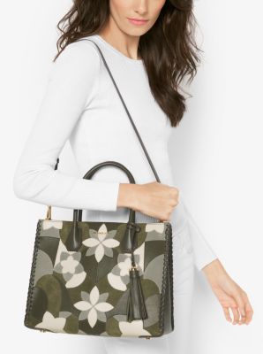 Michael kors 2025 bag with flowers