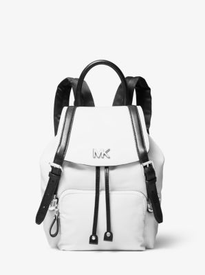 Arriba 90+ imagen michael kors beacon backpack