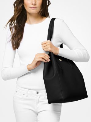 Michael kors junie messenger black sale