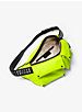 Grand sac-ceinture Olivia en satin fluorescent image number 1