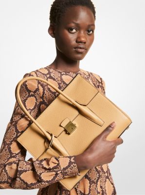 Minimalist Leather Paper Bags : Celine Paper Bag