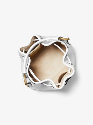 Monogramme Small Leather Bucket Bag in BLANCO INTENSO | Michael Kors