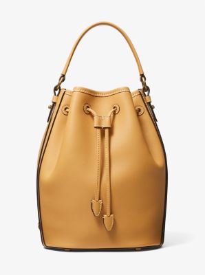 Sac seau Monogramme de taille moyenne en cuir image number 0