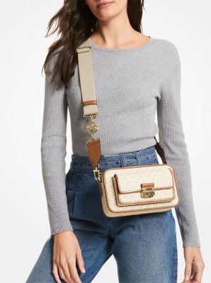 激安+関税込★Michael Kors★Bradshaw Medium Camera Bag Bradshaw Medium Logo Camera Bag | Michael Kors [US]