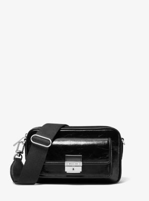 Top 47+ imagen michael kors bradshaw camera bag