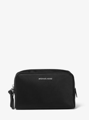 Michael kors 2025 travel pouch