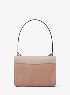 Thumbnail - MK Umhängetasche Claire Small Aus Leder In Blockfarben - Rosa - Michael Kors