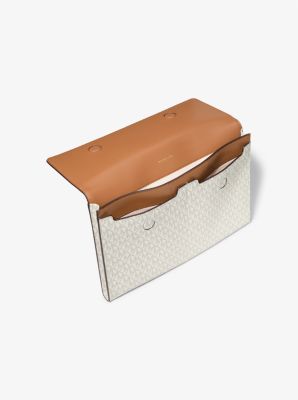 Jet Set Signature Logo Laptop Case image number 1