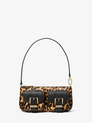 Pochette Zoe Small aus Kalbshaar mit Leopardenmuster