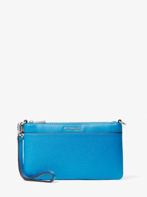 MK Wandelbare Handgelenktasche Jet Set Medium Aus Gekrispeltem Leder - Blau