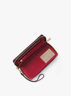 Logo Continental Wristlet