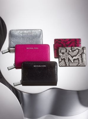 Michael kors pebbled store wallet