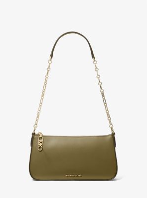 Pochette mediano de piel con cadena de eslabones y logotipo imperio