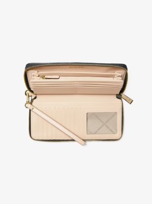 Michael Kors Womens Wallets in Women's Bags