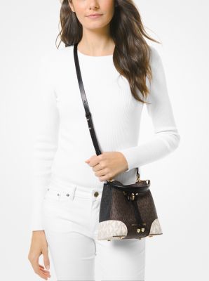 THE BAG REVIEW: MICHAEL KORS MERCER GALLERY EXTRA-SMALL COLOR-BLOCK LOGO  BUCKET CROSSBODY BAG 