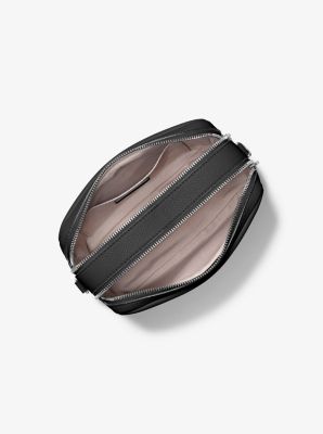 Camera bag a tracolla Bryant media in pelle martellata in NERO | Michael Kors