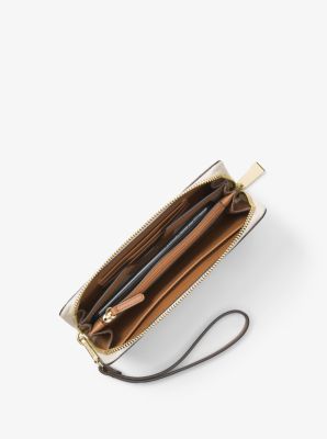 logo smartphone wristlet