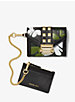 Petit portefeuille Whitney en cuir à motif camouflage à papillons et à chaîne image number 1