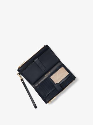 Portefeuille Adele pour t&eacute;l&eacute;phone intelligent en denim brod&eacute;