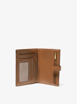 Heritage Medium Logo Passport Wallet image number 1