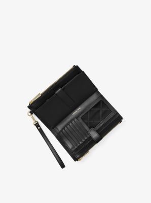 Jet Set Travel Pebbled Leather Smartphone Wallet in BLACK | Michael Kors