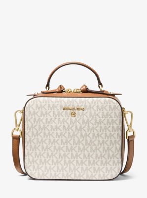 Jet Set Medium Logo Crossbody Bag