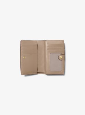 Brieftasche Bryant Medium aus Jacquard mit Logomuster image number 1