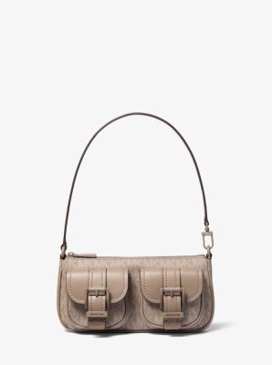 Wandelbare Pochette Zoe Small mit Signature-Logomuster image number 0