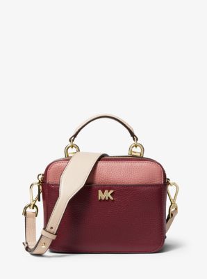 清仓】Michael Kors Mott Mini 相机包酒红 