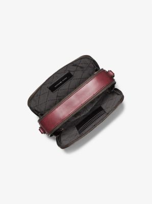 Bandolera Hudson de piel pulida con logotipo en relieve