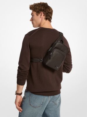 Sling-Tasche Edison aus kratzfestem, quer genarbtem Leder