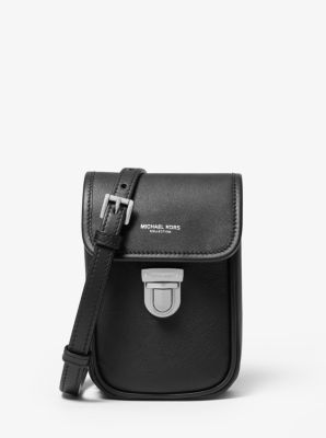 michael kors phone bag