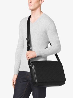 Jet Set Large Logo Messenger Bag